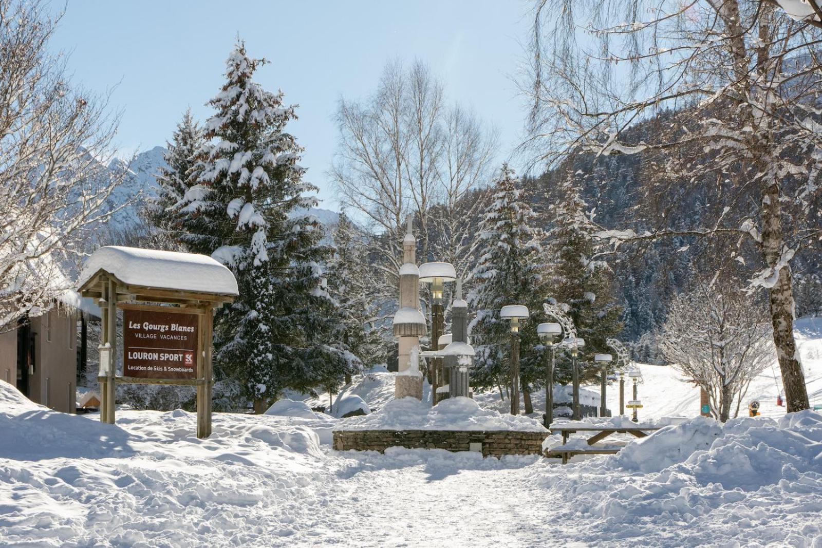 Les Gourgs Blancs - 80M Des Pistes - 6 Personnes Apartment Génos Exterior photo